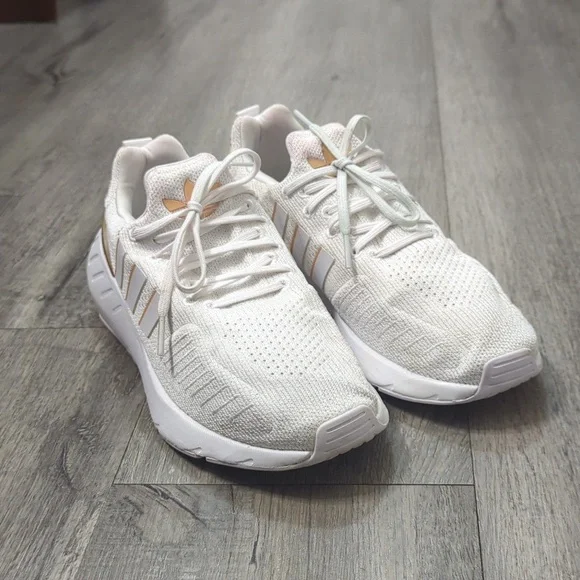 Adidas Swift Run 22 Women’s Size 6.5 - Picture 2 of 8